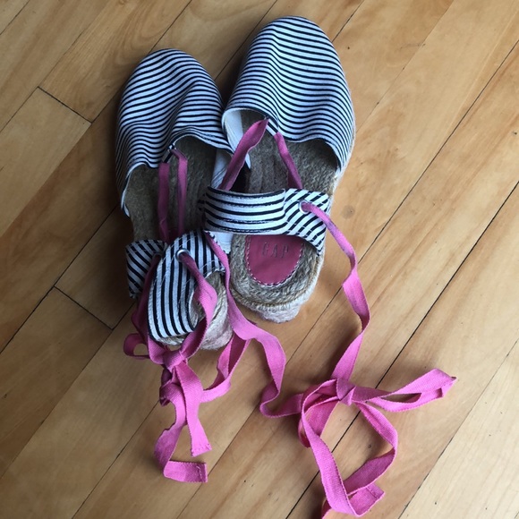 Gap pink ribbon and striped wedge shoes - Picture 3 of 5